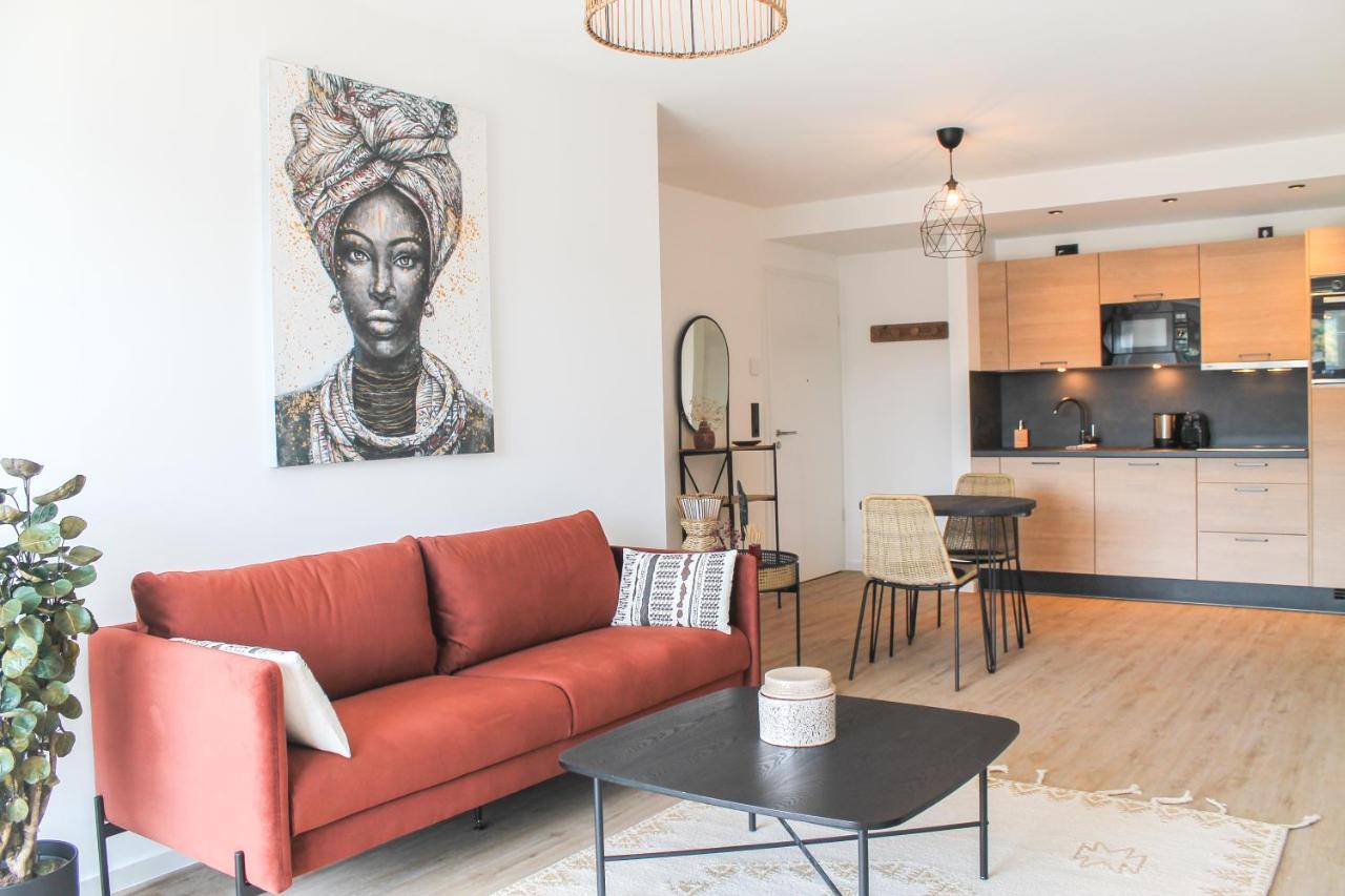 African-Style Apartment - Stadtnah, Parkplatz, E-Ladestation Fuer Auto & Fahrraeder, Gitterbox Fuer Fahrraeder, Fitnessstudio Koblenz  Eksteriør bilde