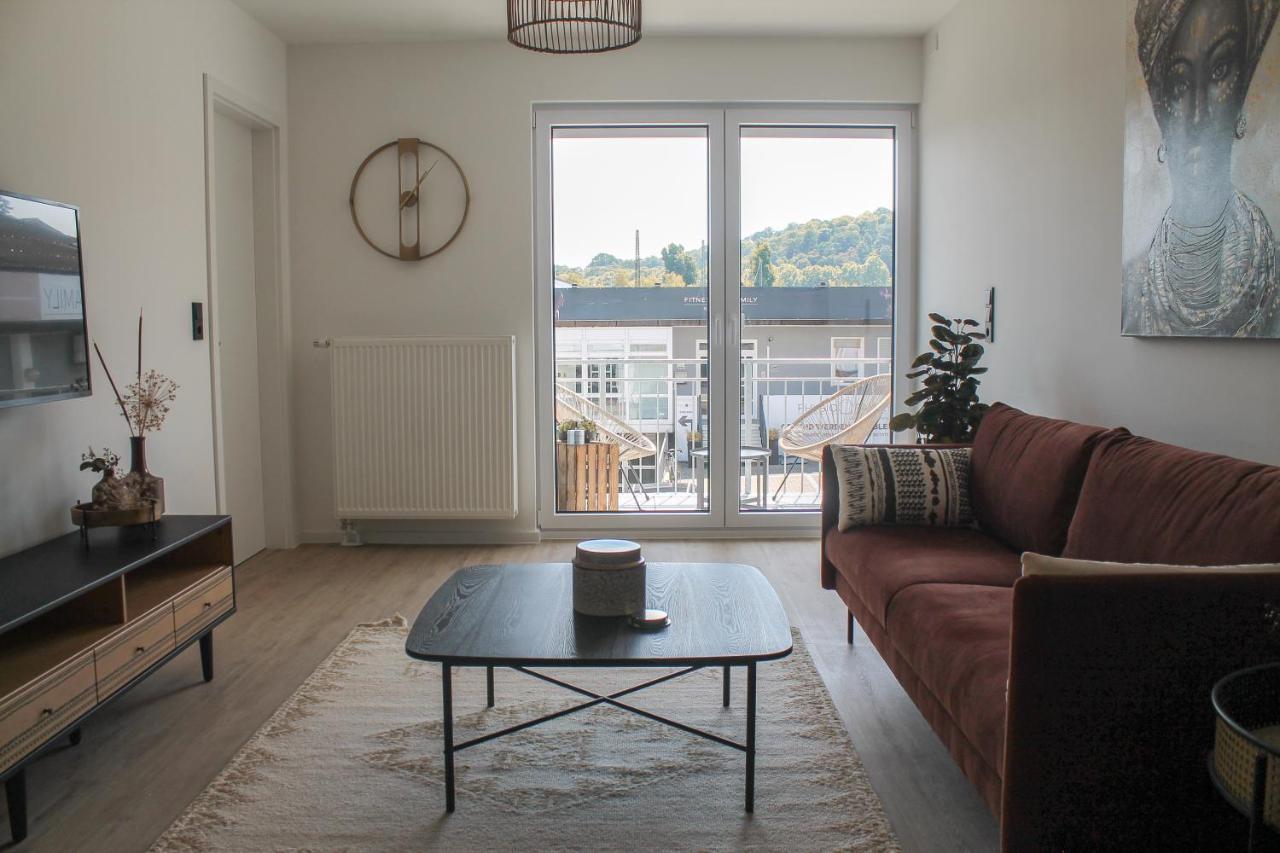 African-Style Apartment - Stadtnah, Parkplatz, E-Ladestation Fuer Auto & Fahrraeder, Gitterbox Fuer Fahrraeder, Fitnessstudio Koblenz  Eksteriør bilde